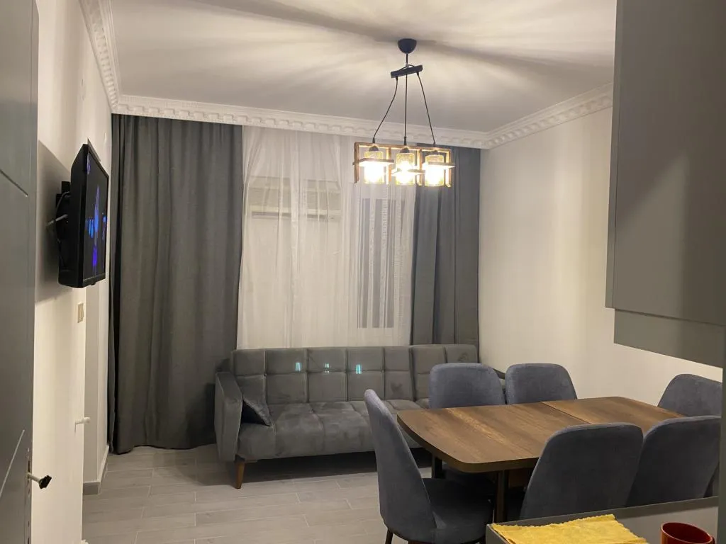 Apart 1+1 Oda,Kara veya Havuz Manzaralı,Mutfaklı