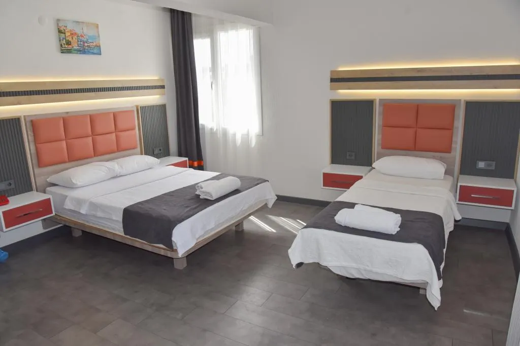 Üç Kişilik Oda,Şehir Manzaralı,Balkonlu