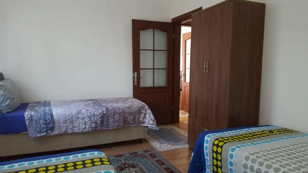 Dağ Manzaralı Daire (1.Kat-7 Kişilik)