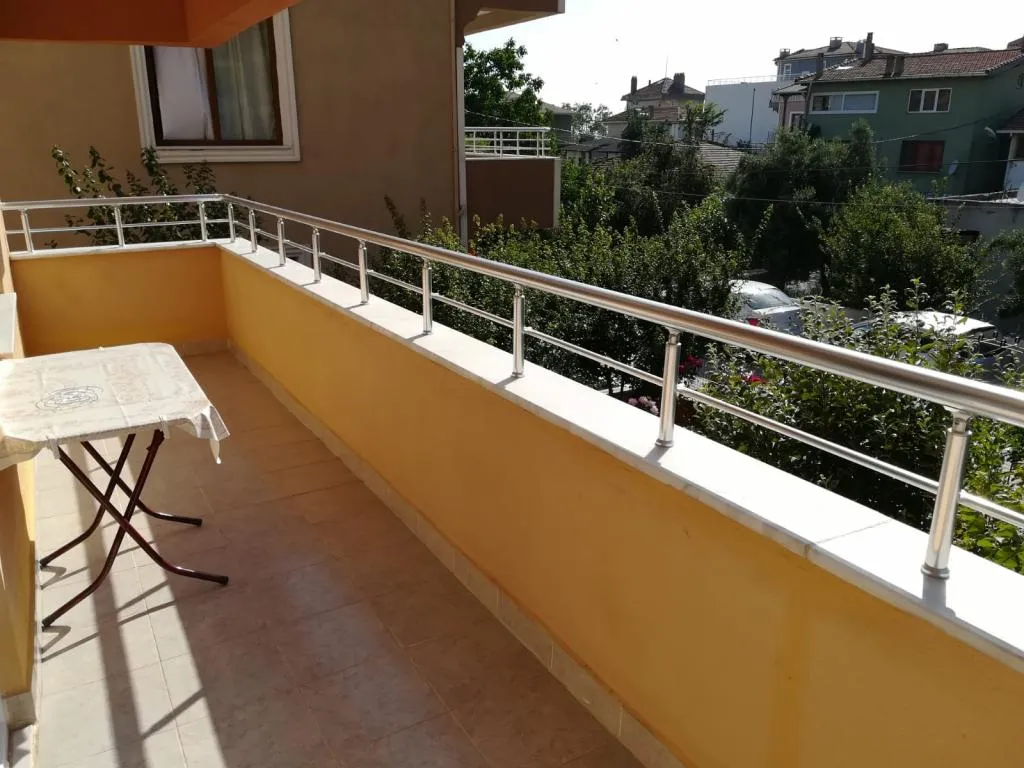 Dağ Manzaralı Daire (1.Kat-7 Kişilik)