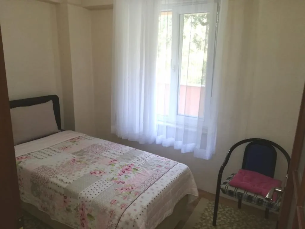 Bahçe Manzaralı Daire (Bahçe Katı-5 Kişilik)