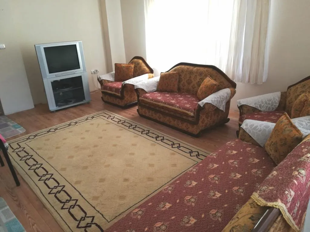 Bahçe Manzaralı Daire (Bahçe Katı-5 Kişilik)
