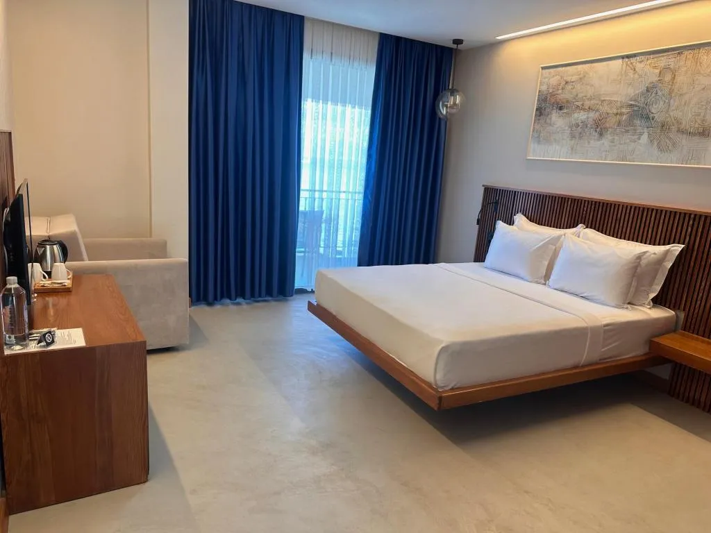 Deniz manzaralı Deluxe oda 2 ve ya 3 kişilik