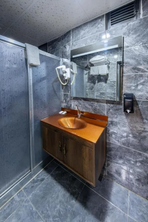 Suite,Avlu Manzaralı