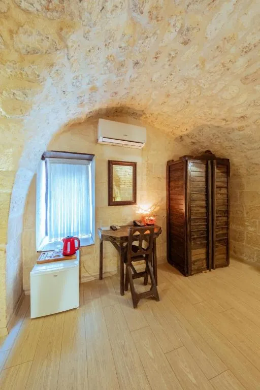 Suite,Avlu Manzaralı