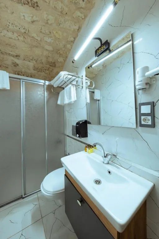 Suite,Avlu Manzaralı