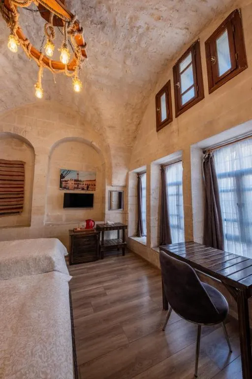 Standart Üç Kişilik Oda,Veranda Manzaralı