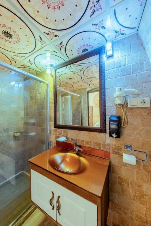 Standart Üç Kişilik Oda,Veranda Manzaralı
