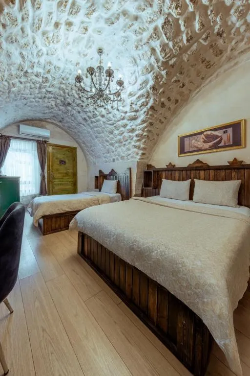 Standart Üç Kişilik Oda,Veranda Manzaralı