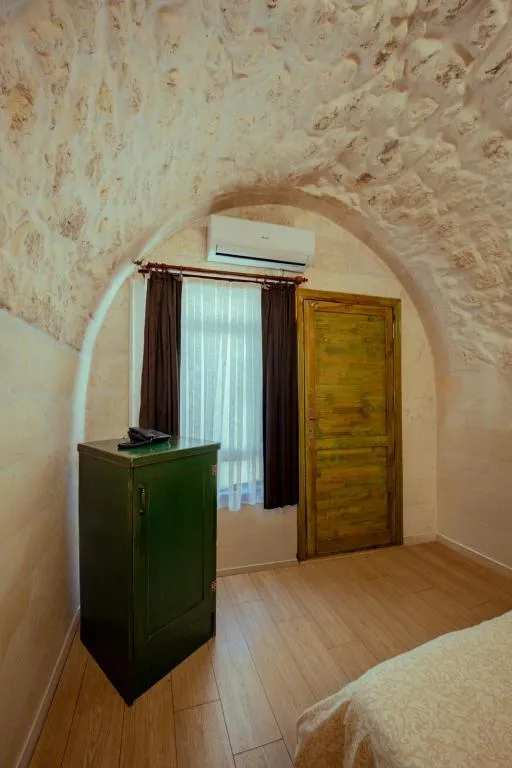 Standart Üç Kişilik Oda,Veranda Manzaralı