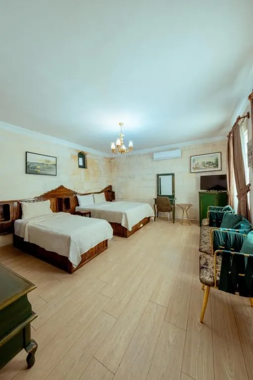 Standart Üç Kişilik Oda,Veranda Manzaralı