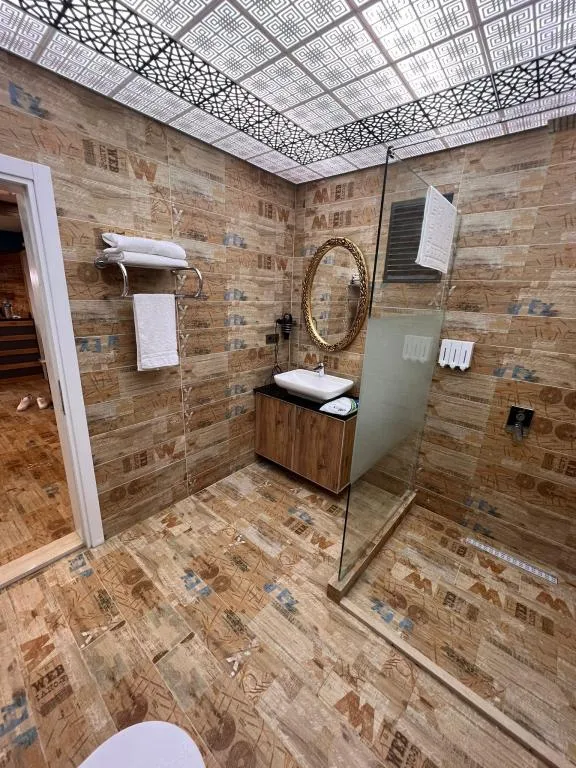 Jakuzili Suit Oda,Şehir Manzaralı,Jakuzili