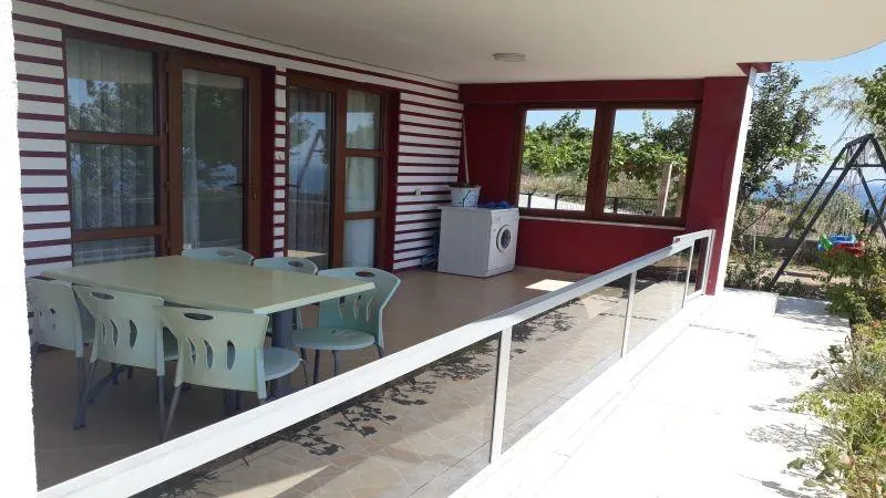 Daire-Zemin Kat,Bahçe Manzaralı,Balkonlu