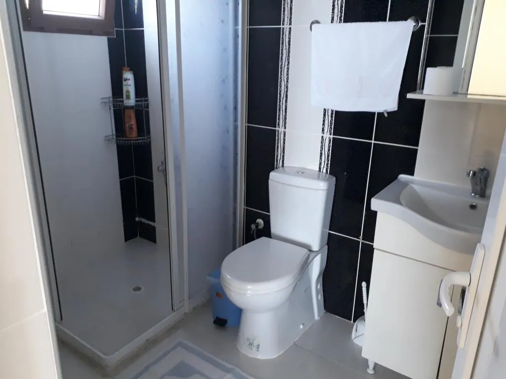 Daire-Zemin Kat,Bahçe Manzaralı,Balkonlu