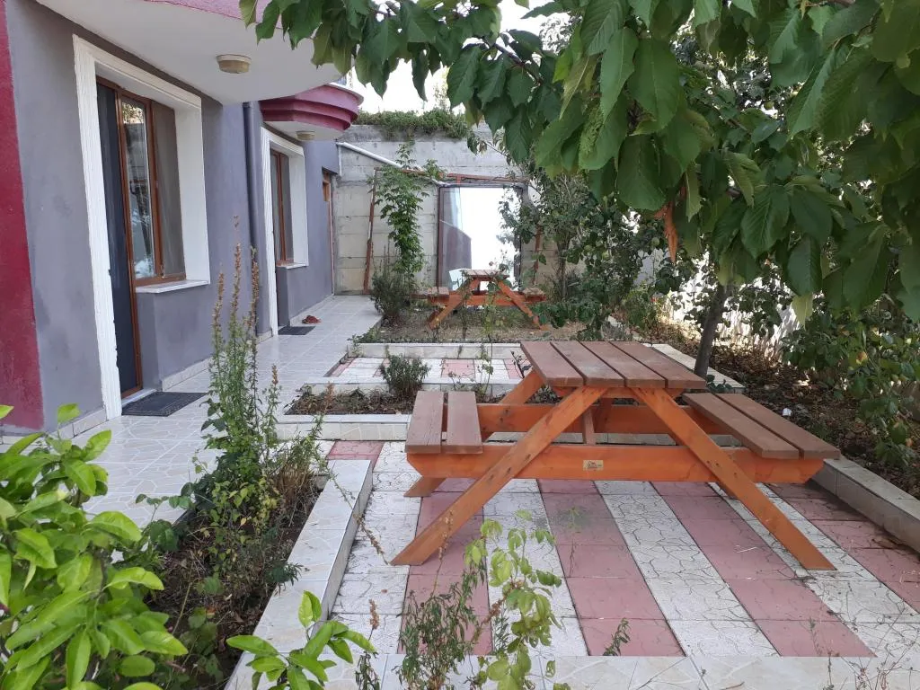 Ekonomik Oda,Bahçe Manzaralı,Balkonsuz