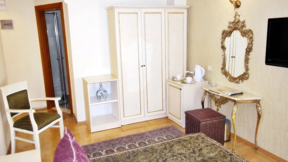 Superior Tek Büyük Yataklı Oda