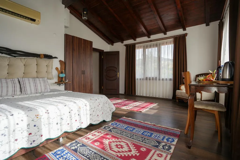 Suite,Dağ Manzaralı