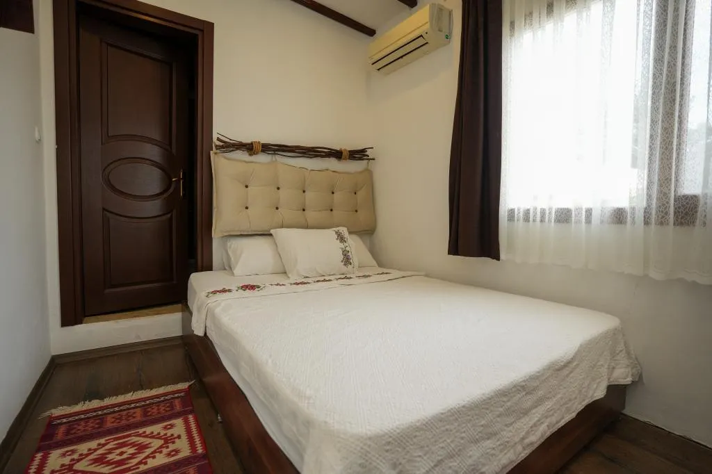 Standart Oda,Bahçe Manzaralı,Ortak Teraslı