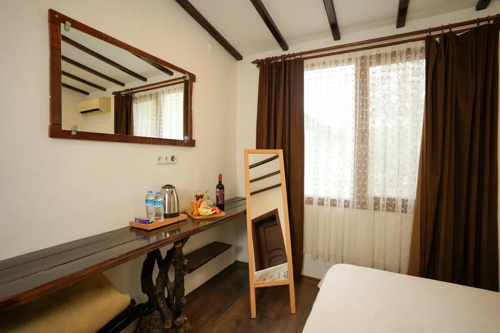 Standart Oda,Bahçe Manzaralı,Ortak Teraslı