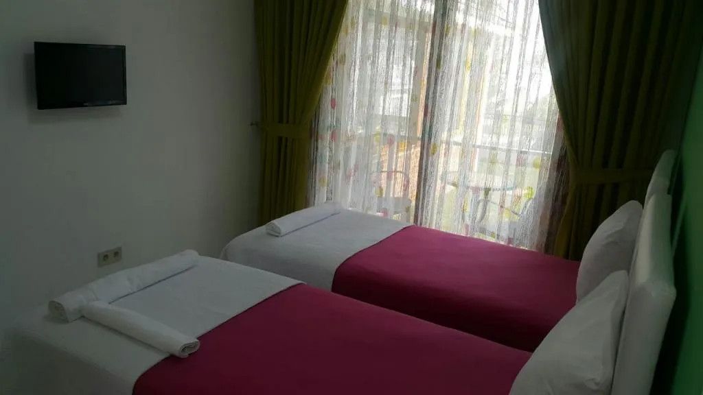 Suite,Deniz veya Kara Manzaralı