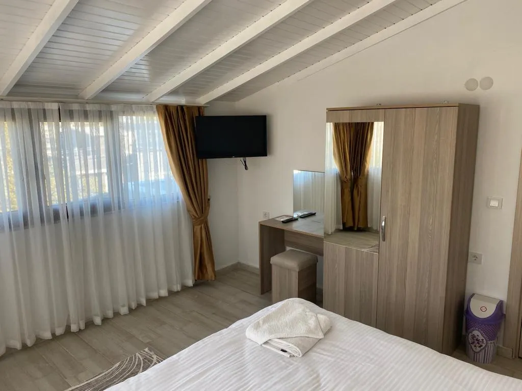 Apart 1+1 Oda,Deniz veya Bahçe Manzaralı,Balkonlu