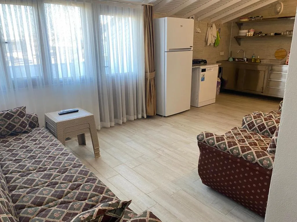 Apart 1+1 Oda,Deniz veya Bahçe Manzaralı,Balkonlu