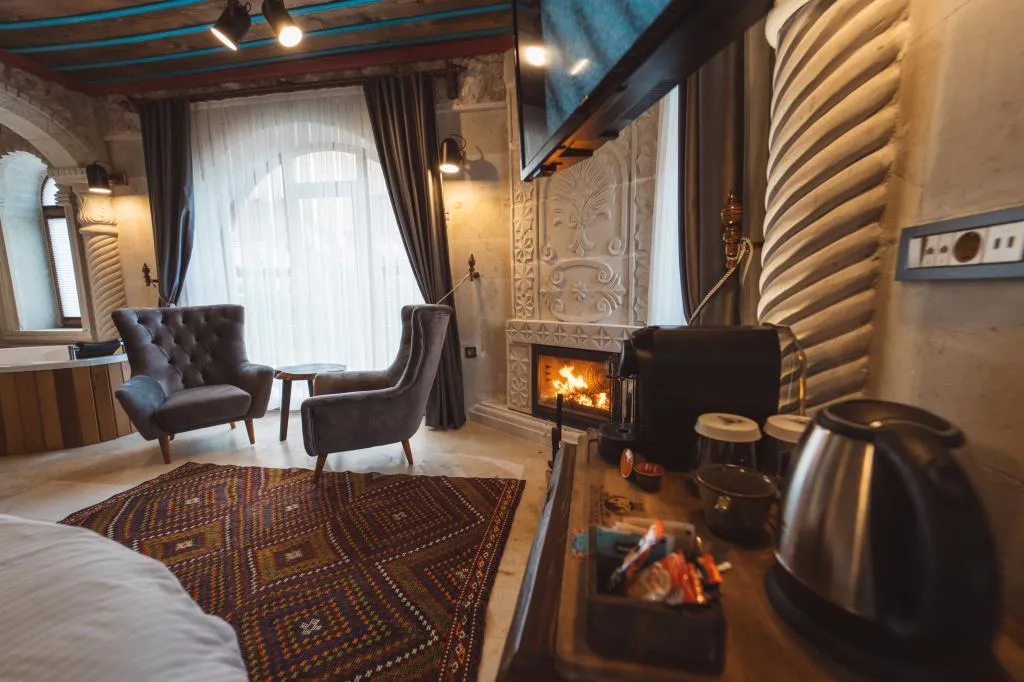 Deluxe Suite,Bahçe Manzaralı,Şömineli ve Jakuzili