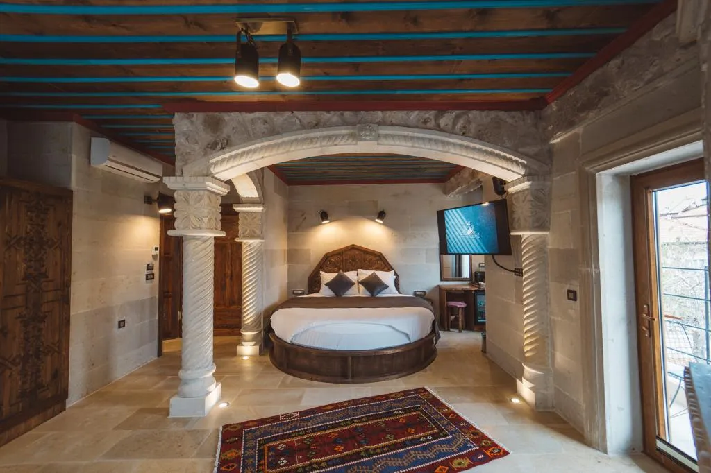 Superior Suite,Bahçe Manzaralı,Şömineli ve Jakuzili