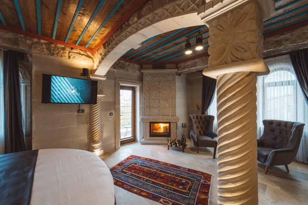 Superior Suite,Bahçe Manzaralı,Şömineli ve Jakuzili