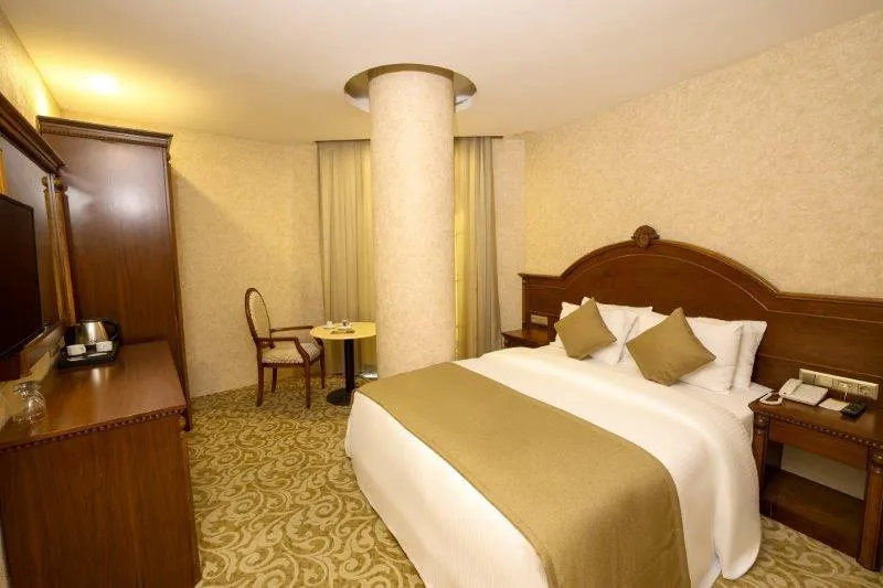 Standart Oda,Şehir Manzaralı,Fransız Balkonlu