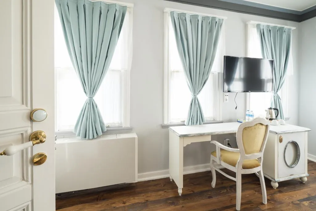 Corner Deluxe Room Single