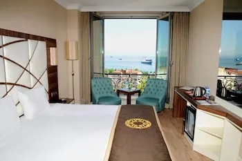 The Grand Mira Hotel