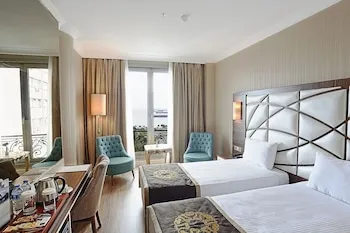 The Grand Mira Hotel