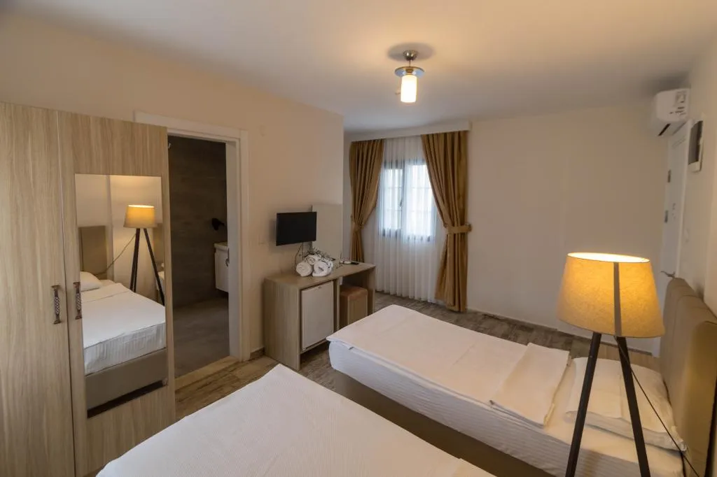 Suite - İki Yatak Odalı,Bahçe Manzaralı,Balkonlu