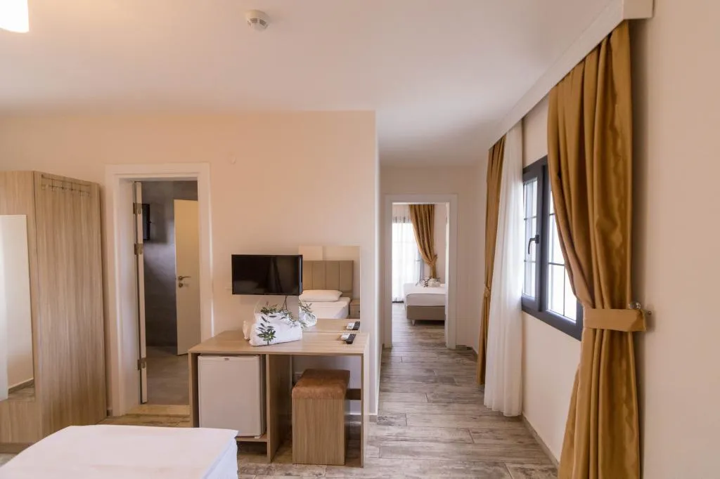 Suite - İki Yatak Odalı,Bahçe Manzaralı,Balkonlu