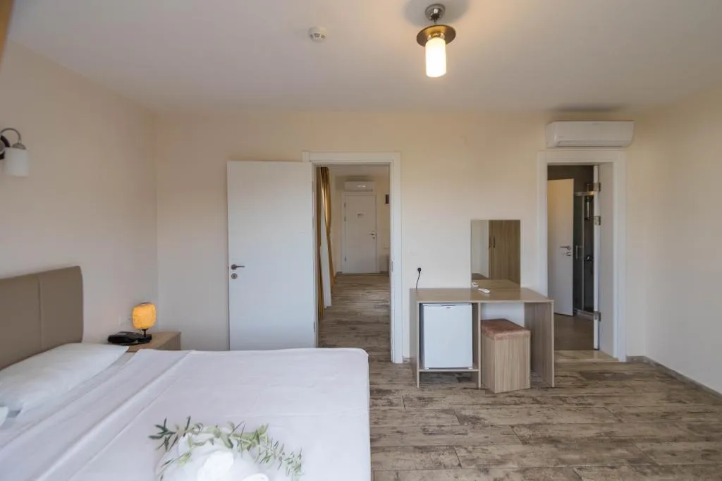 Suite - İki Yatak Odalı,Bahçe Manzaralı,Balkonlu
