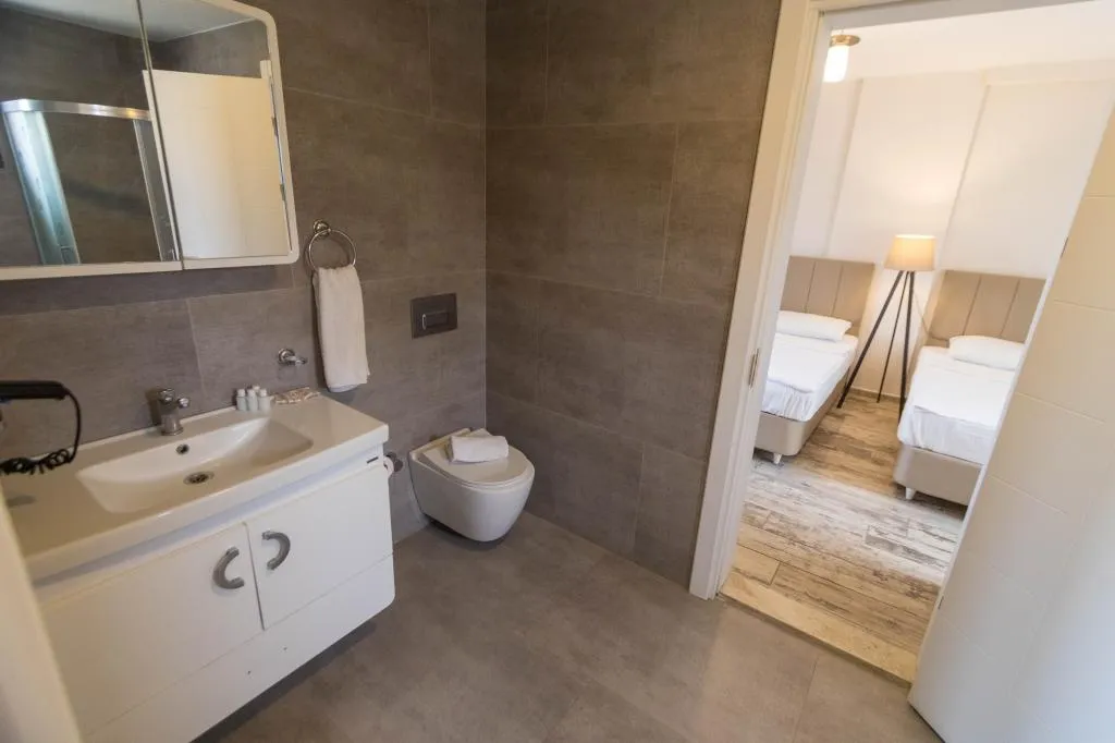 Suite - İki Yatak Odalı,Bahçe Manzaralı,Balkonlu