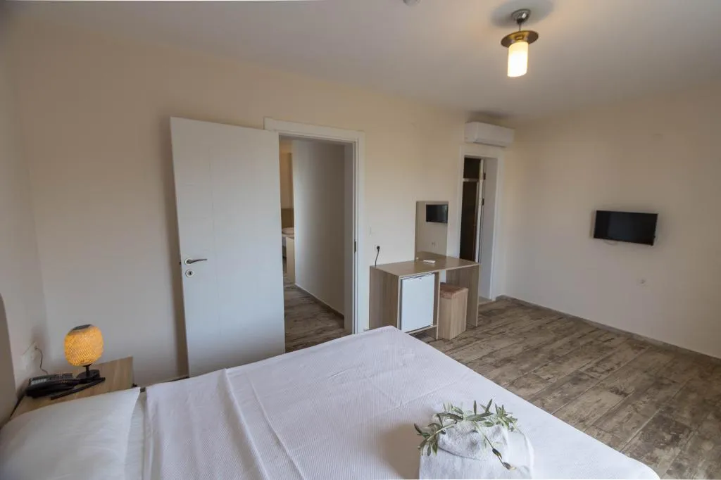 Suite - İki Yatak Odalı,Bahçe Manzaralı,Balkonlu