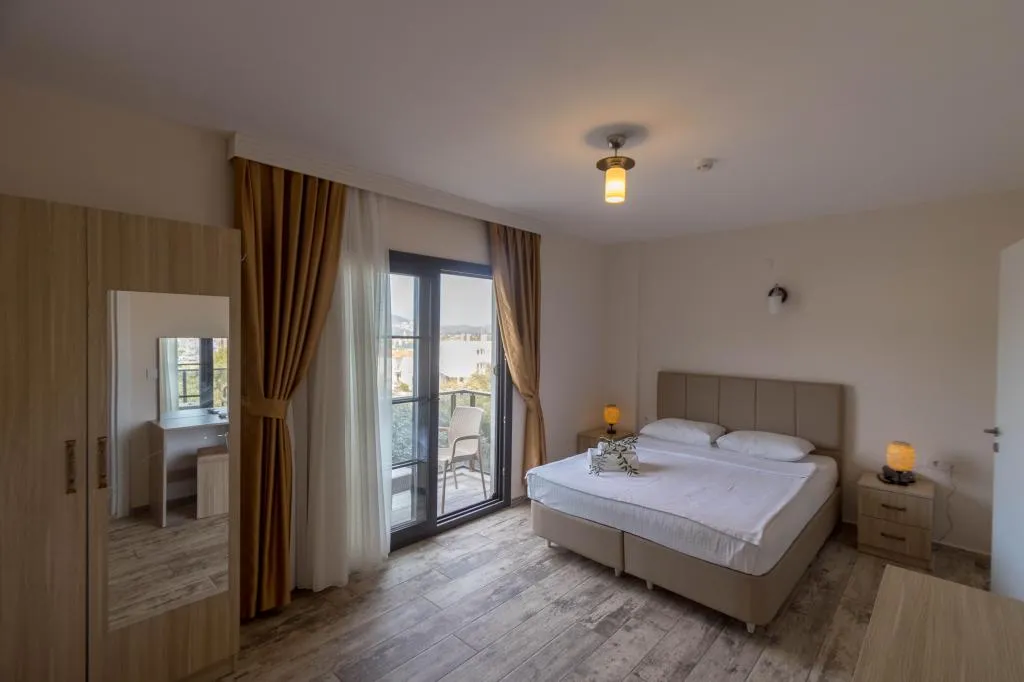 Suite - İki Yatak Odalı,Bahçe Manzaralı,Balkonlu