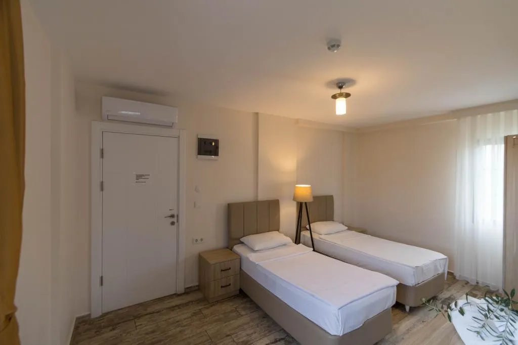 Suite - İki Yatak Odalı,Bahçe Manzaralı,Balkonlu