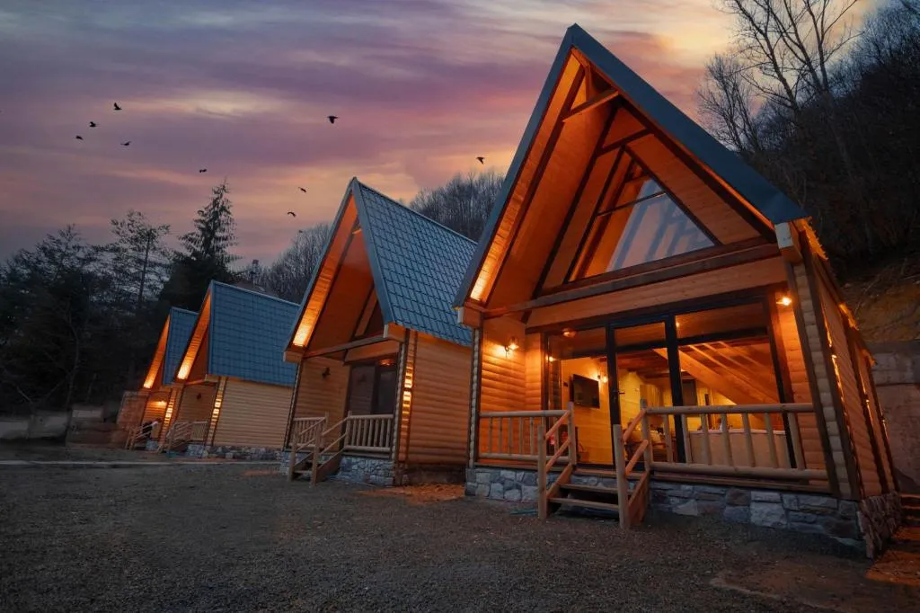 Bungalow,Orman Manzaralı,Jakuzili ve Özel Bahçeli