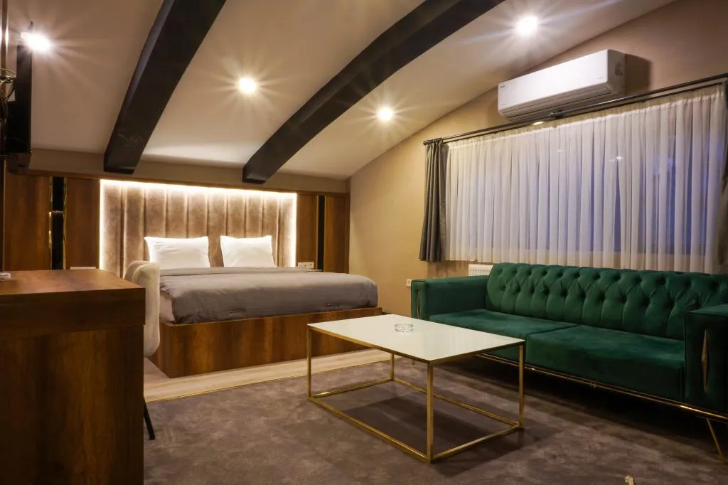 Jakuzili Deluxe Oda,Şehir veya Dağ Manzaralı,Jakuzili