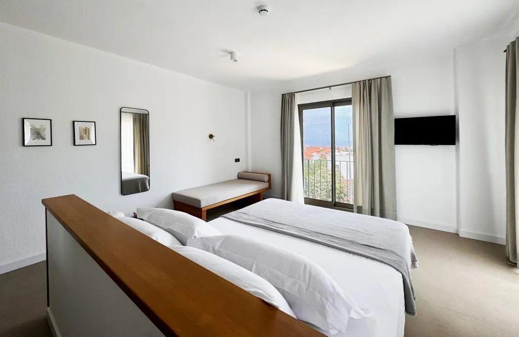 Deluxe Deniz Manzaralı Oda 3 Kişilik
