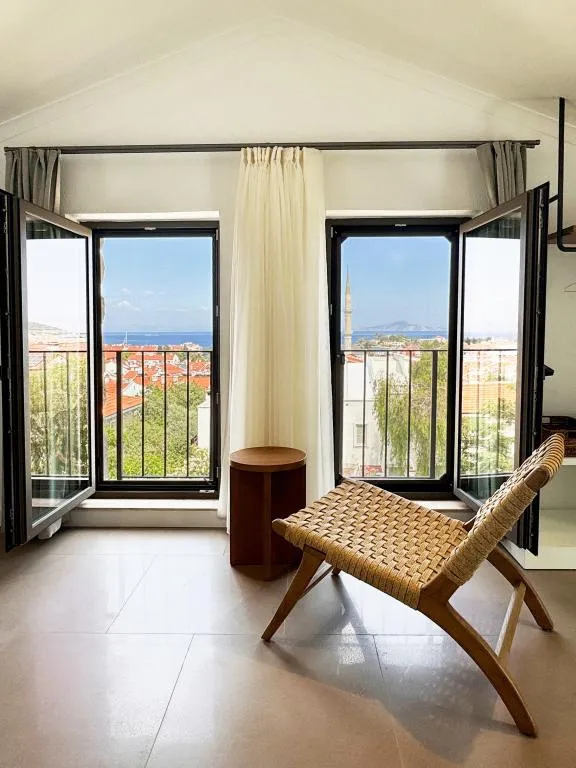 Suite Deniz Manzaralı Oda-3 kişilik