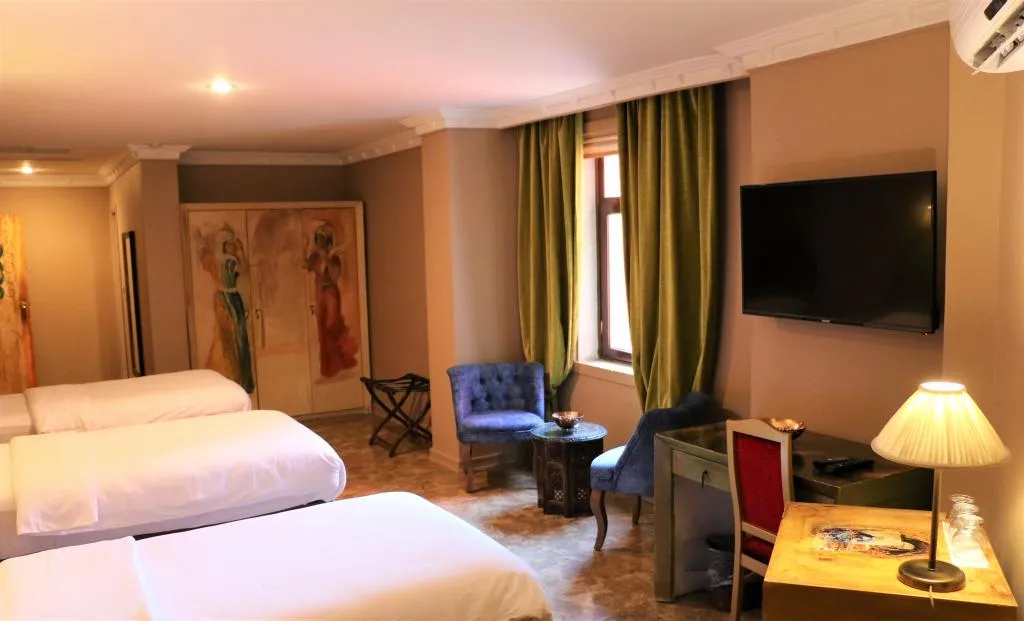 Triple Room