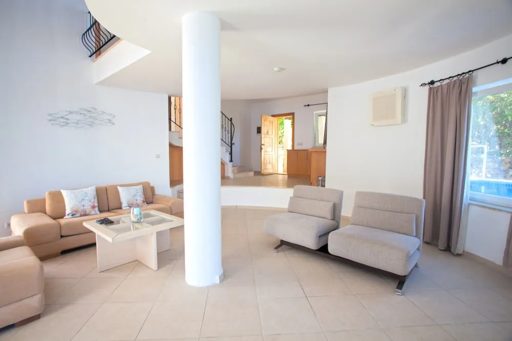 Waterfront Suites with Private Pool