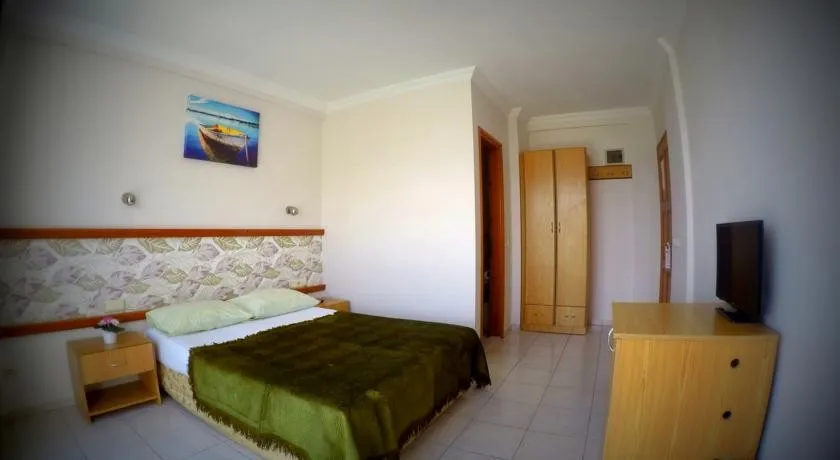 2 Kişi Deniz Manzaralı Balkonlu Oda