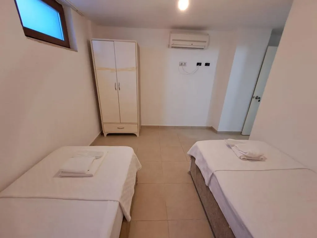 Ekonomik Çift Kişilik Oda,Manzarasız,Bodrum Kat