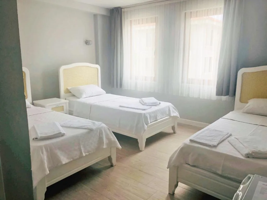 Comfort Üç Kişilik Oda,Bahçe Manzaralı
