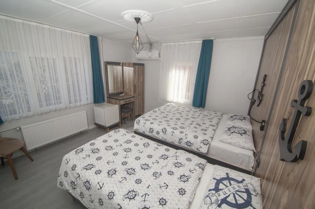 Standart Üç Kişilik Oda,Deniz Manzaralı